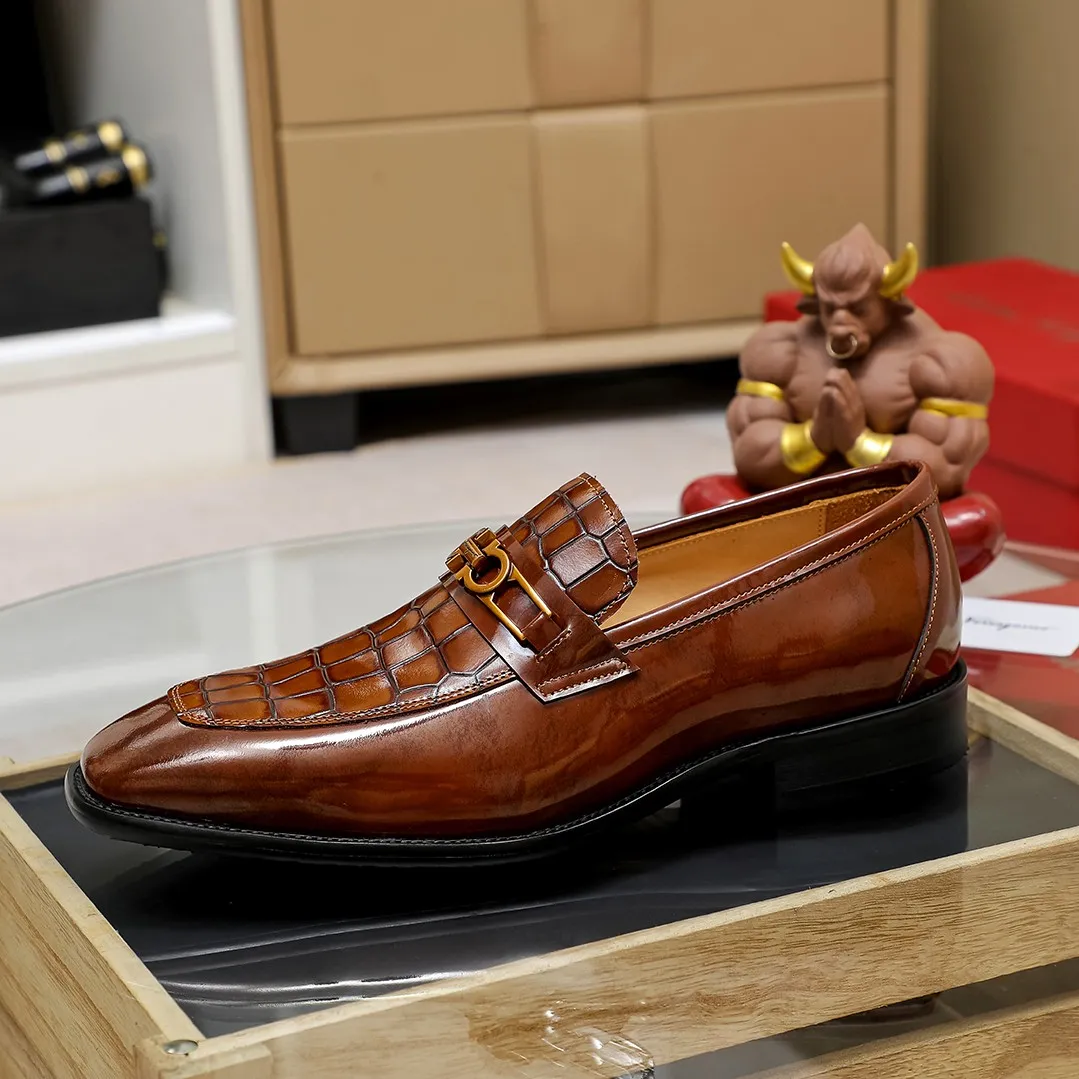 Men's shoes 💰460🕷🕷🐂【Ferragamo】Ferragamo Popular fashionable casual shoes🇨🇳Official website counter 1:1 production, original mold opening💯Good quality can be seen, imported high-end first-layer waxed calfskin, water-dyed🐂leather lining🌿very clear texture, high-quality waterproof, non-slip and wear-resistant outsole🎋high quality and low price, truly handmade🍓2 colors available! Code number 38-44......(45.46 customized)